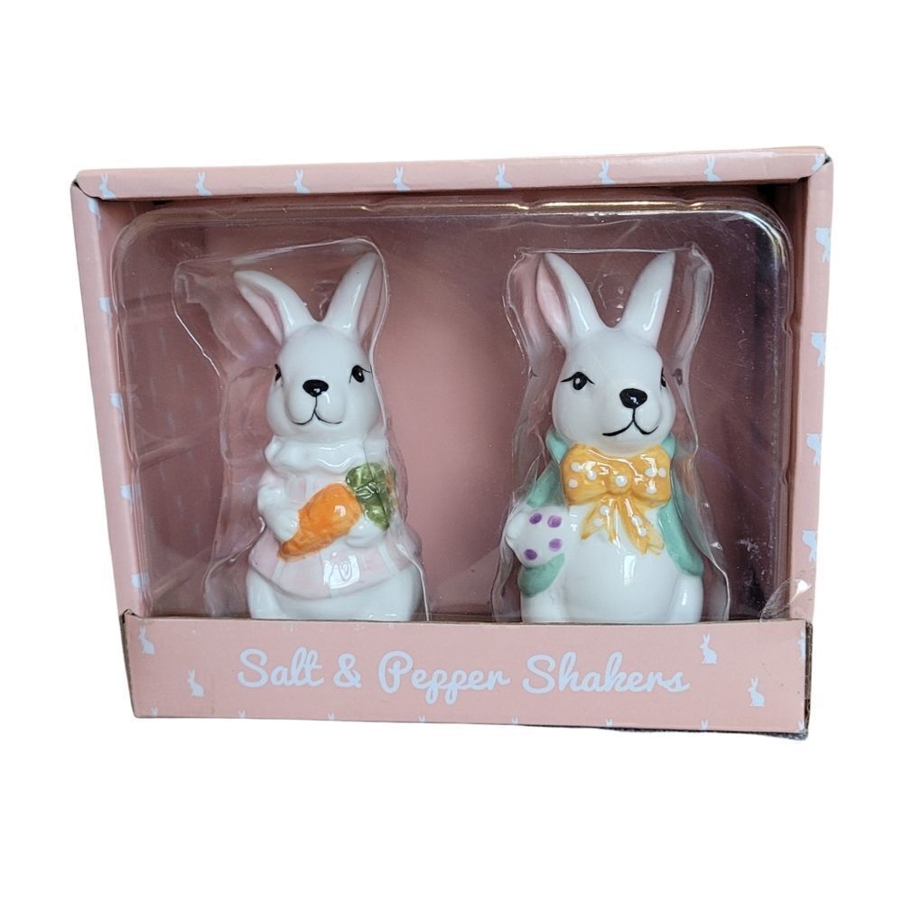 Easter / bunny salt and pepper shakers